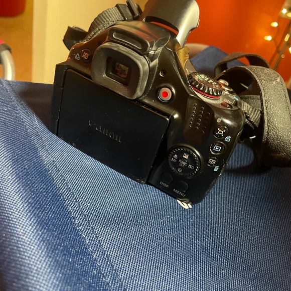 Canon digital camera - Picture 2 of 4